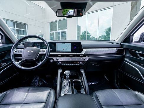 Used 2024 Kia Telluride EX w/ EX Captain's Chair Package FWD image 46