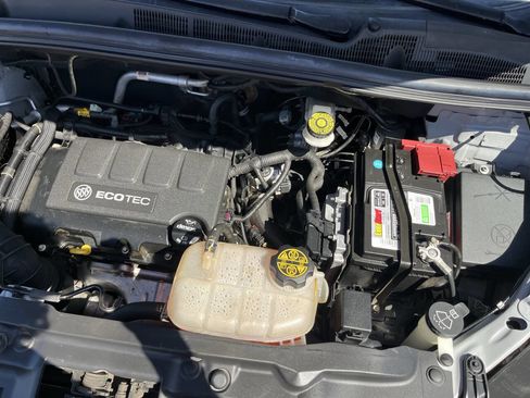 Used 2019 Buick Encore Preferred AWD/4WD image 24