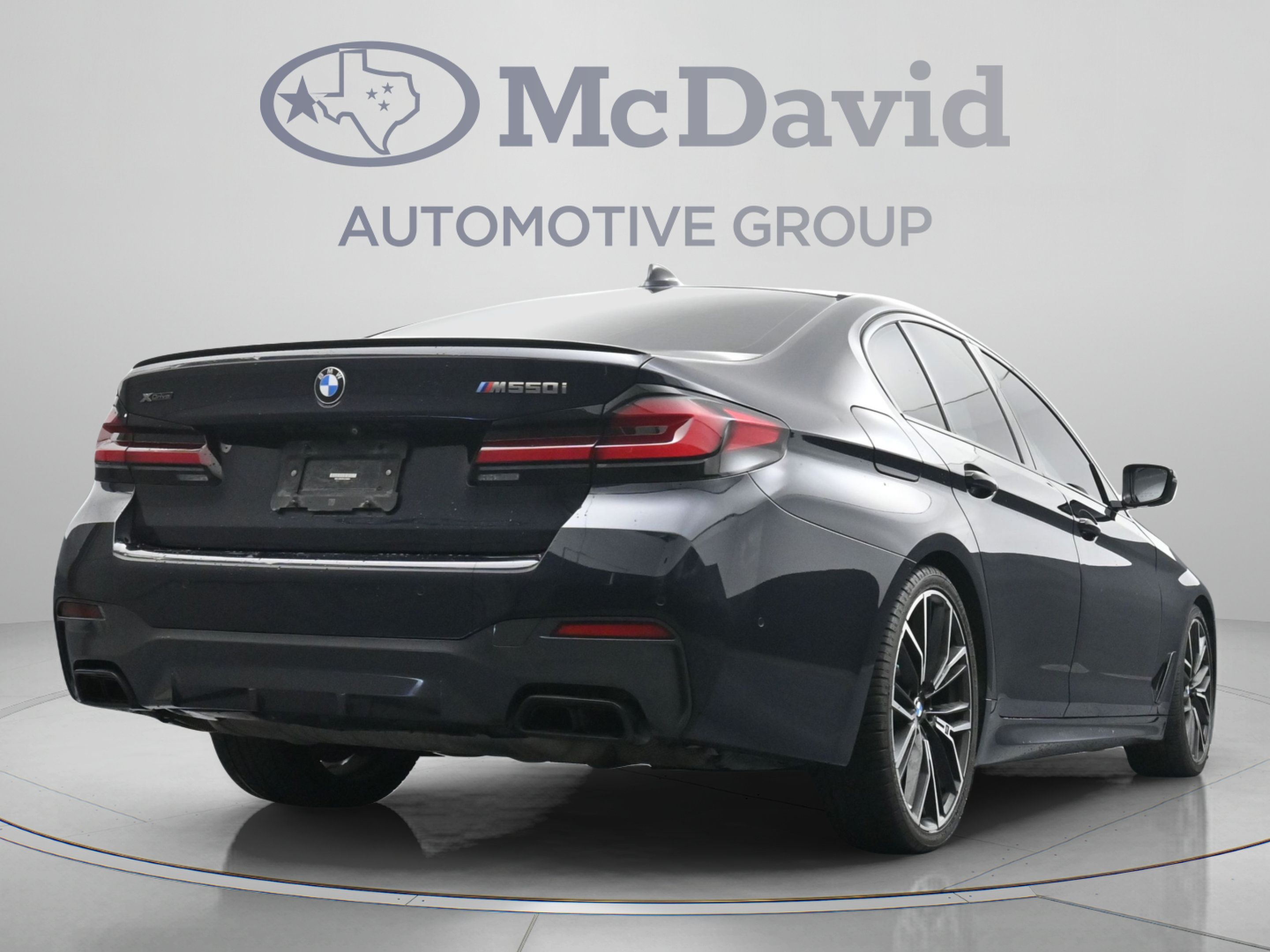 Used 2022 BMW M550i xDrive w/ Dynamic Handling Package AWD/4WD image 31