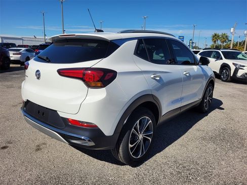 Used 2022 Buick Encore GX Essence image 12