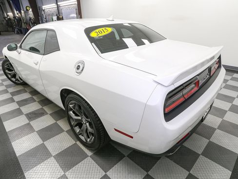 Used 2015 Dodge Challenger R/T Plus image 11