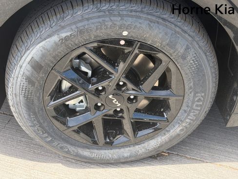 New 2026 Kia K5 LXS FWD image 8