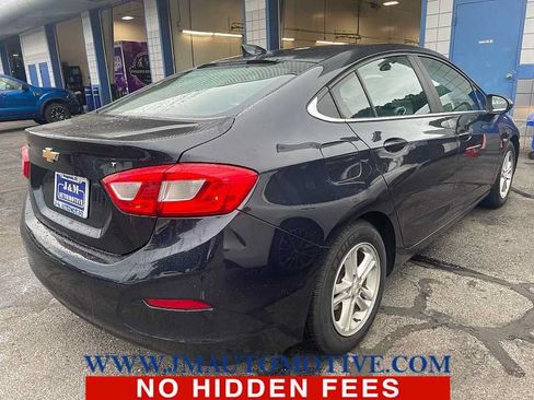 Used 2016 Chevrolet Cruze LT FWD image 3