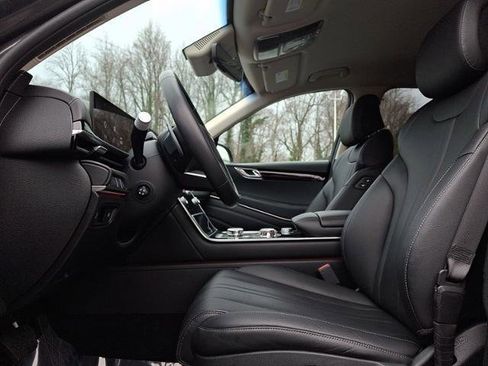 Used 2025 Genesis GV80 2.5T Standard image 13