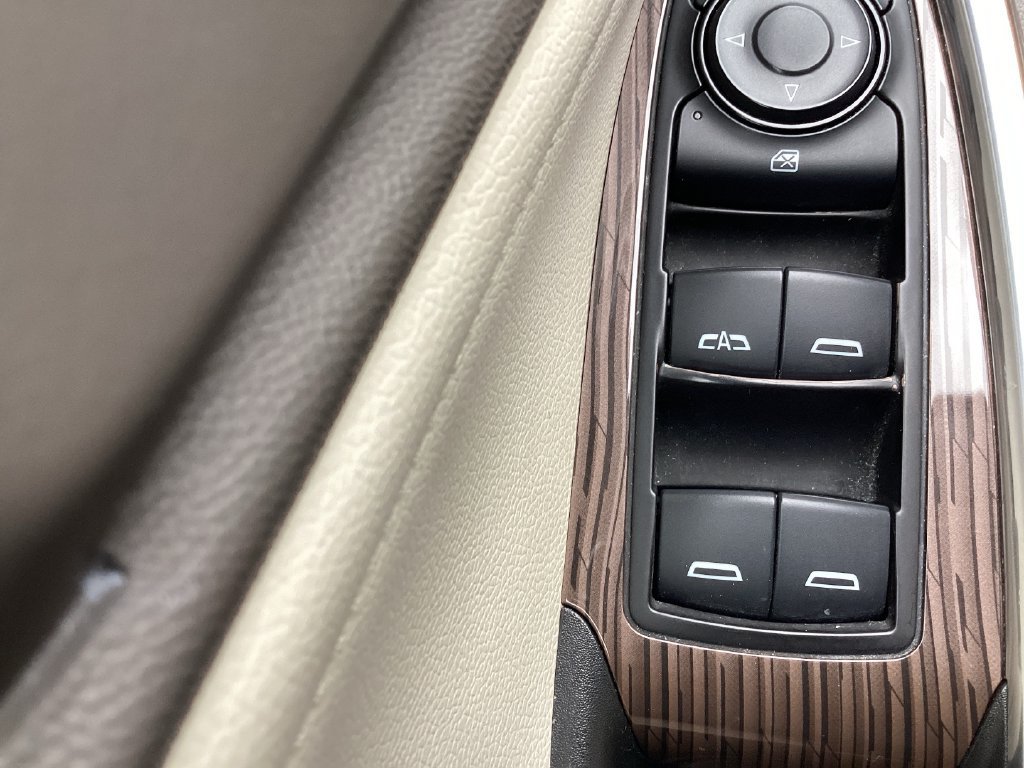 Used 2022 Chevrolet Malibu Premier FWD image 44