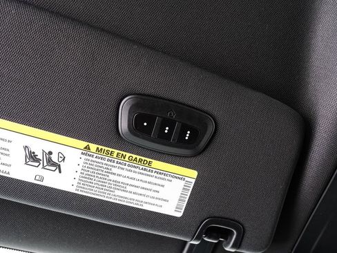 Used 2018 Chrysler Pacifica Touring-L Plus w/ Advanced Safetytec Group FWD image 32