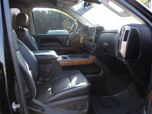 Used 2017 Chevrolet Silverado 1500 High Country AWD/4WD image 11