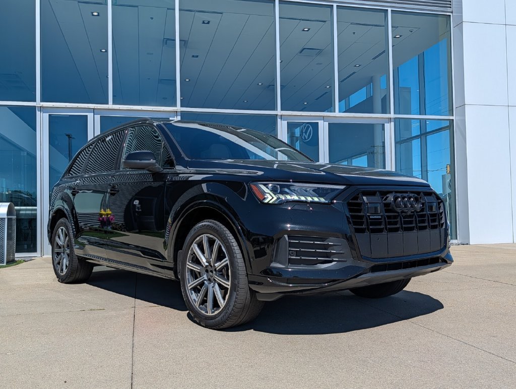 Used 2023 Audi Q7 2.0T Premium Plus w/ Premium Plus Package AWD/4WD image 1