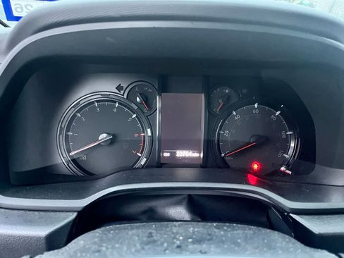 Used 2022 Toyota 4Runner SR5 image 8