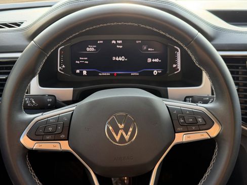 Used 2022 Volkswagen Atlas SE image 13