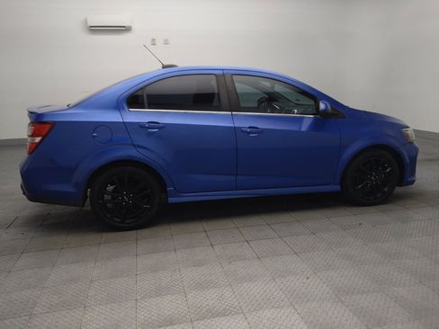 Used 2018 Chevrolet Sonic LT w/ Fun and Sun With RS Package FWD image 10