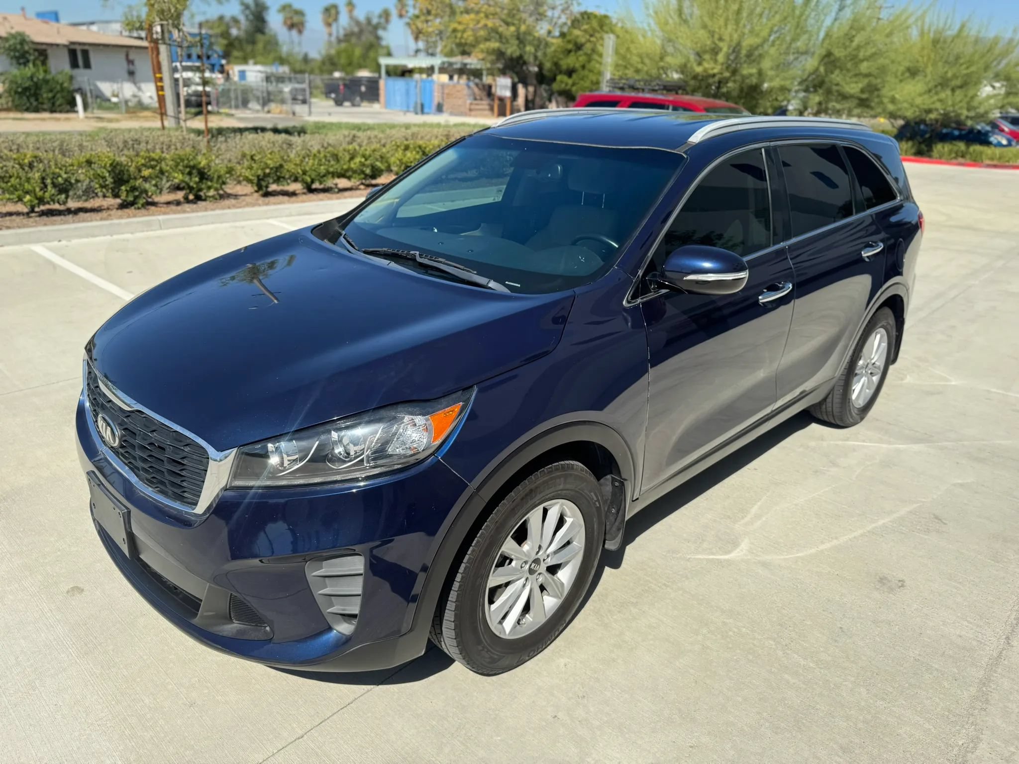 Used 2019 Kia Sorento FWD w/ LX Convenience Package image 4