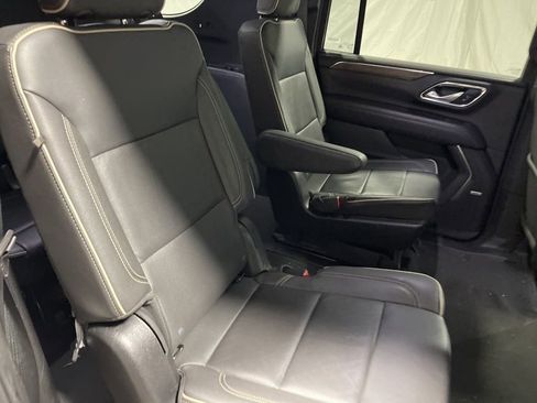 Used 2024 Chevrolet Suburban Premier image 14