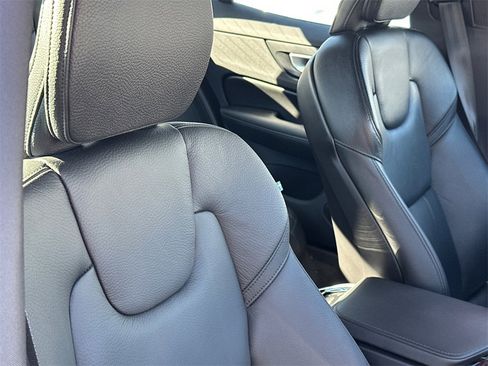 Used 2024 Volvo S60 B5 Ultimate w/ Climate Package image 9