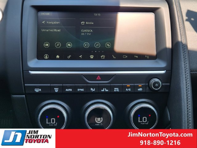 Used 2020 Jaguar E-PACE SE AWD/4WD image 17