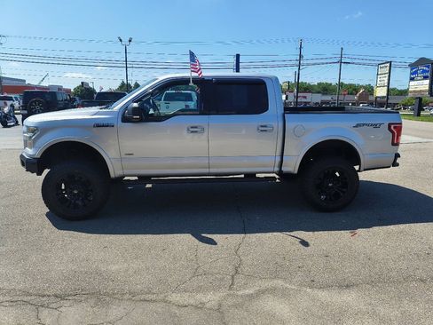 Used 2016 Ford F150 XLT w/ Equipment Group 301A Mid AWD/4WD image 10
