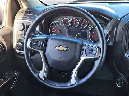 Used 2021 Chevrolet Silverado 1500 LT image 11