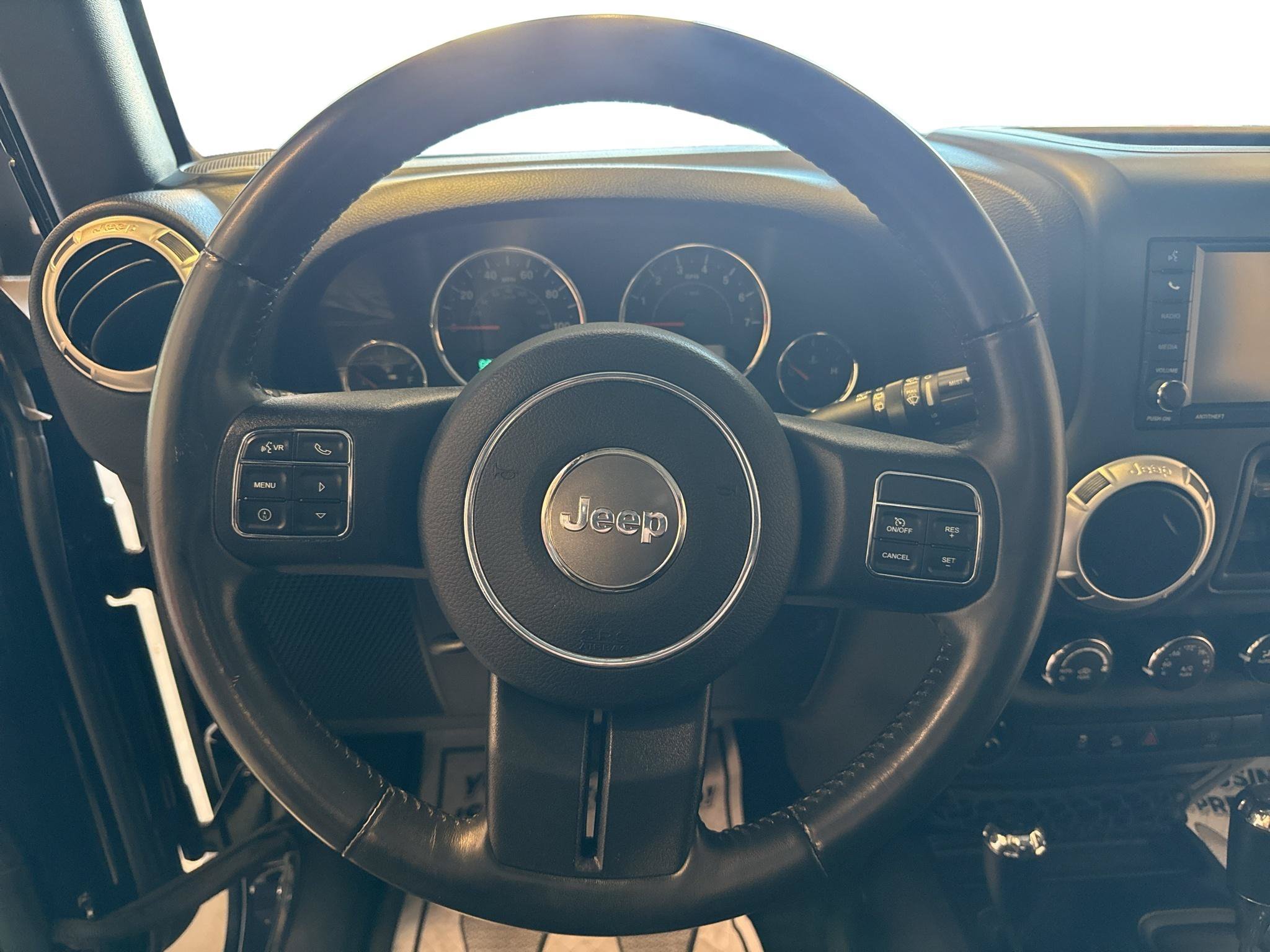 Used 2016 Jeep Wrangler Unlimited Sahara w/ Dual Top Group AWD/4WD image 11
