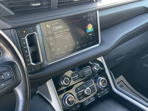 Used 2022 GMC Yukon XL Denali image 15