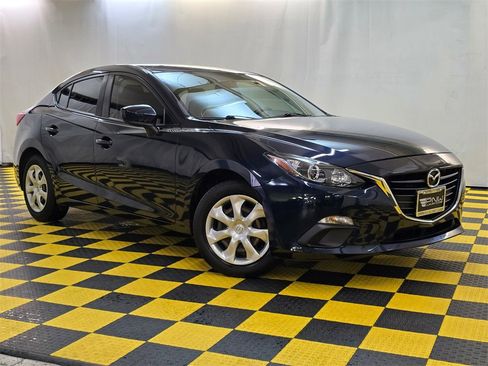 Used 2015 MAZDA MAZDA3 i Sport image 1