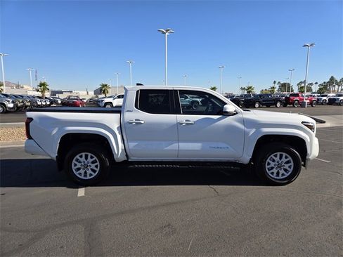 Certified 2024 Toyota Tacoma SR5 image 3