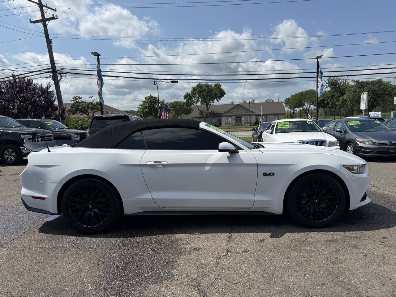 Used 2017 Ford Mustang GT Premium w/ Equipment Group 401A RWD image 5
