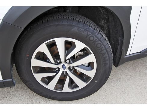 Certified 2025 Subaru Outback Premium w/ Popular Package #1A AWD/4WD image 28