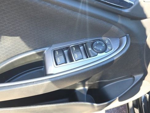 Used 2022 Chevrolet Malibu LT image 22