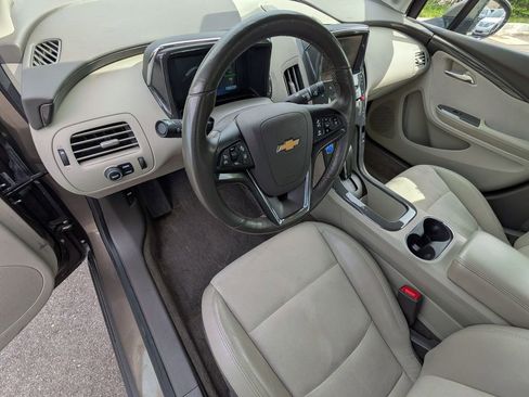 Used 2014 Chevrolet Volt Premium w/ Premium Trim Package FWD image 11