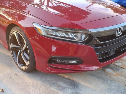 Used 2018 Honda Accord Sport image 4