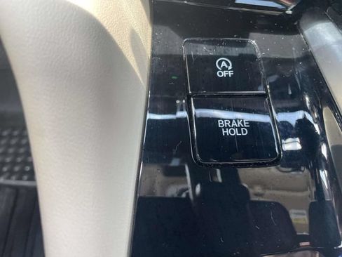 Used 2023 Acura MDX SH-AWD w/ Technology Package image 34