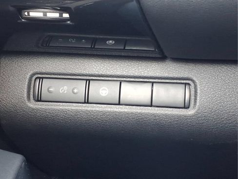 Used 2024 Nissan Pathfinder SV FWD image 25