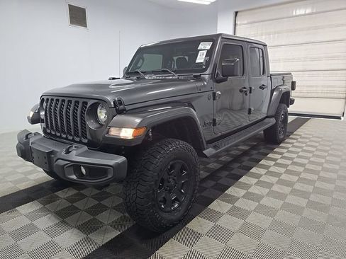 Used 2023 Jeep Gladiator Sport AWD/4WD image 1