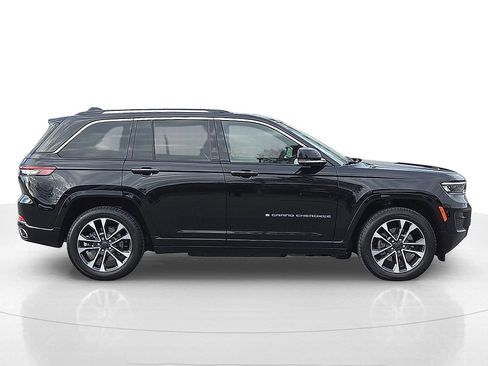 Used 2023 Jeep Grand Cherokee Overland w/ Advanced Protech Group III image 6