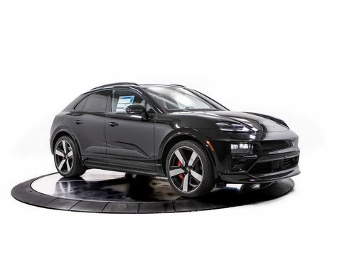 New 2025 Porsche Macan Turbo Electric image 6