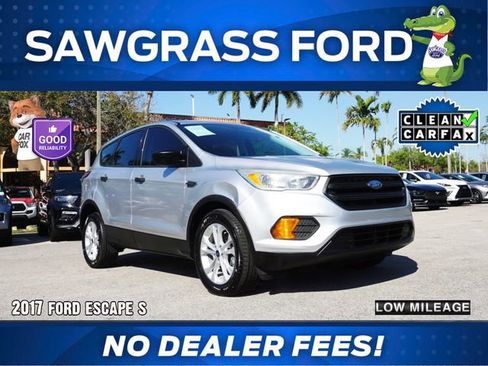 Used 2017 Ford Escape S image 1