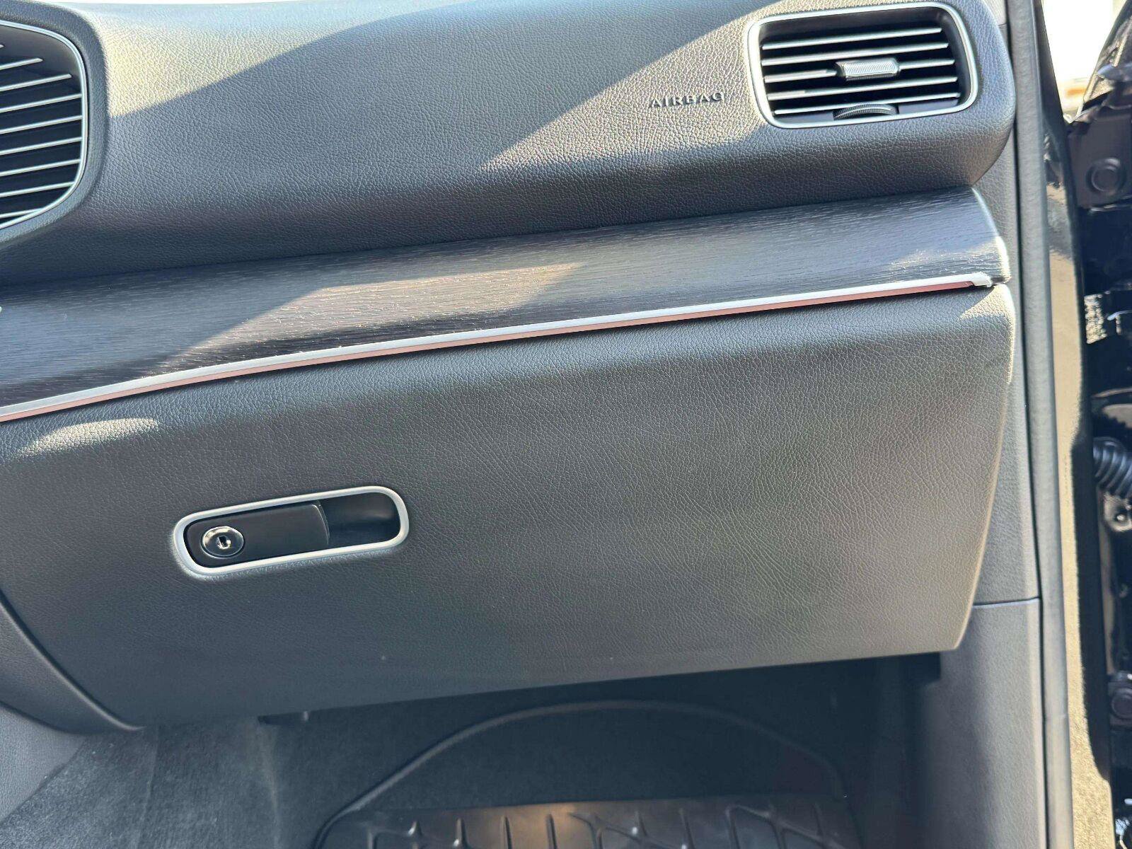 Used 2025 Mercedes-Benz GLE 350 4MATIC image 46