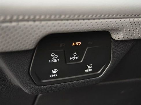 New 2026 Volkswagen Atlas Peak Edition image 11