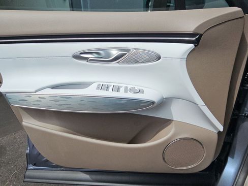Certified 2026 Genesis Electrified GV70 AWD/4WD image 28