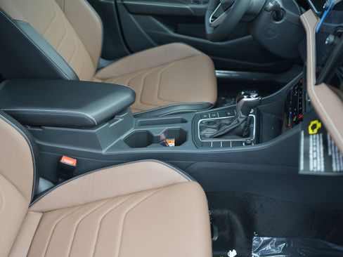 New 2026 Volkswagen Jetta SEL image 18