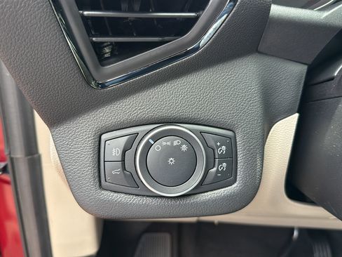 Used 2018 Ford Escape SEL w/ Ford Safe & Smart Package AWD/4WD image 20