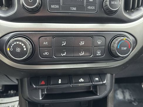 Used 2017 Chevrolet Colorado LT w/ LT Convenience Package image 18