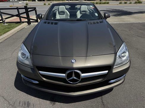 Used 2016 Mercedes-Benz SLK 300 w/ Premium 1 Package image 12