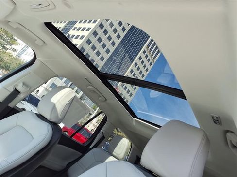 New 2026 Lincoln Aviator 2WD image 8