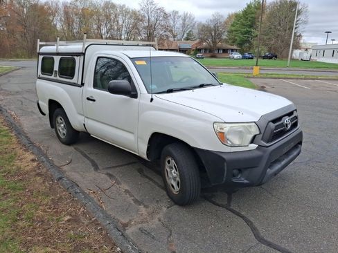 Used 2014 Toyota Tacoma 2WD Regular Cab image 3