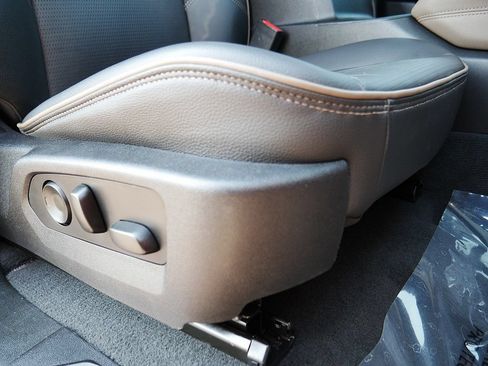 Used 2023 GMC Canyon Denali AWD/4WD image 67