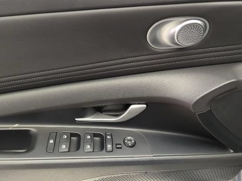 Used 2025 Hyundai Elantra SEL FWD image 27