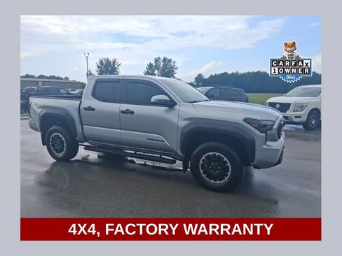 Used 2025 Toyota Tacoma TRD Off-Road AWD/4WD image 1