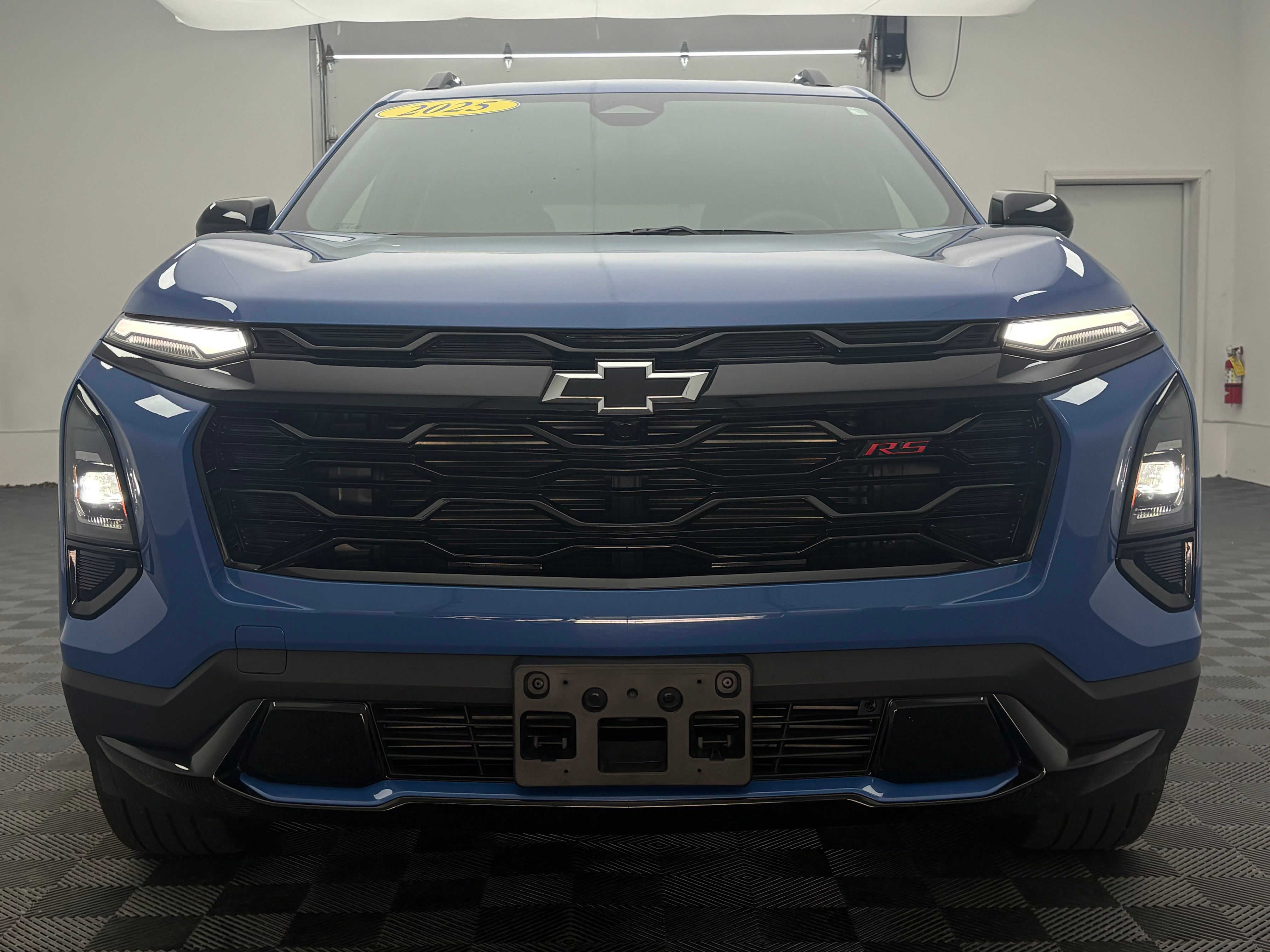 Used 2025 Chevrolet Equinox RS w/ Convenience Package III AWD/4WD image 12