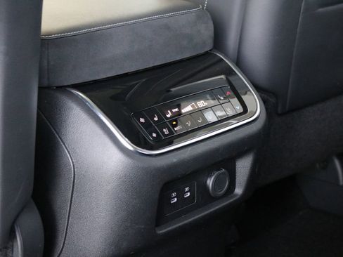 Certified 2025 INFINITI QX80 Sensory image 28